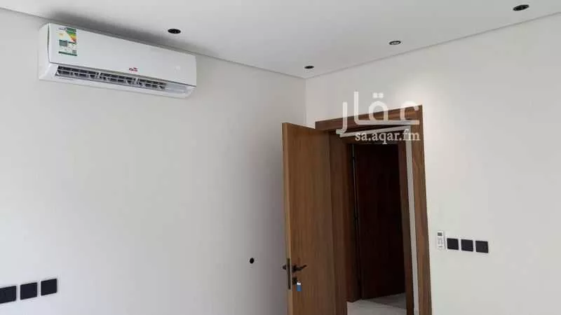 3 bedroom floor in Al Yasmin 3