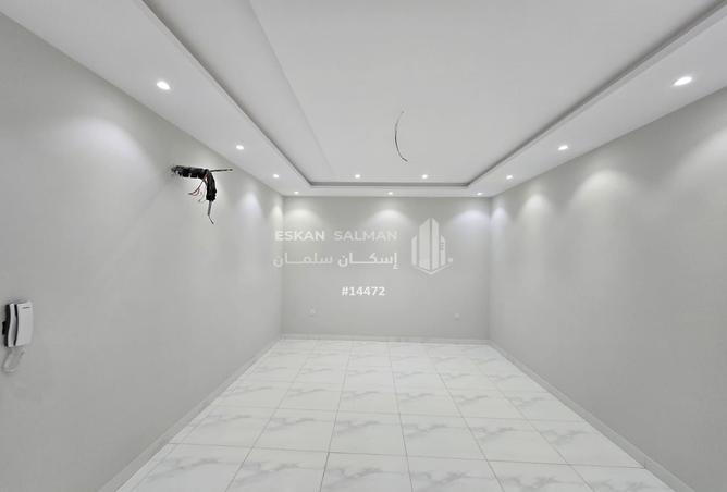 شقة 5 غرف في الريان 2