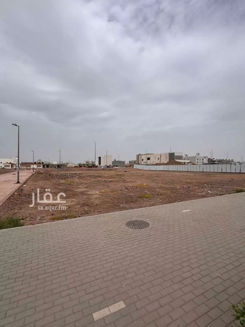 أرض 3042 م² في مذينب 4