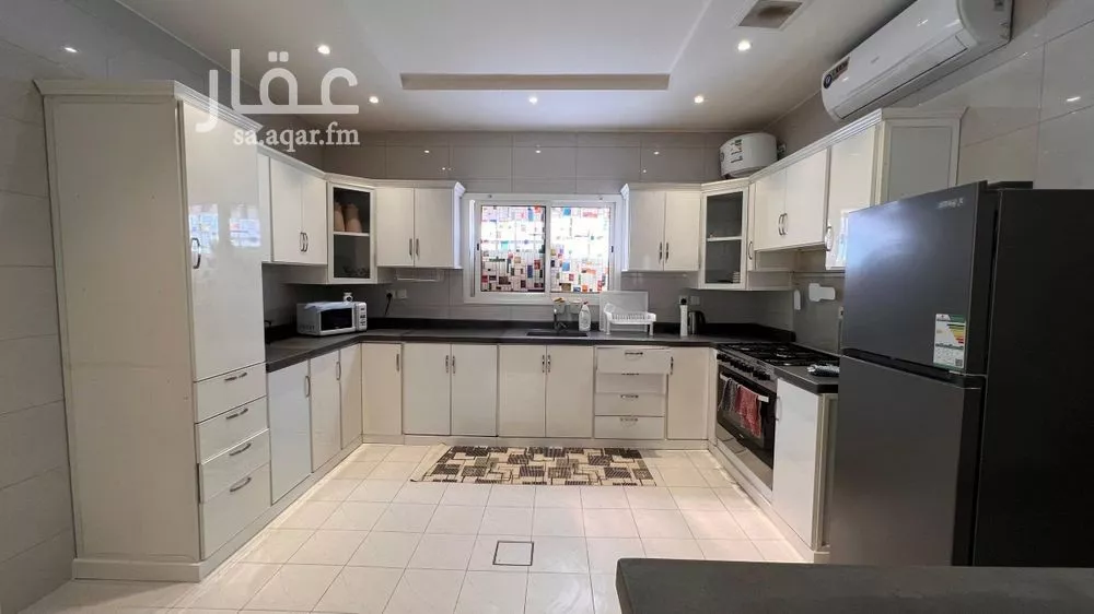3 bedroom apartment in Ishbiliyah 4