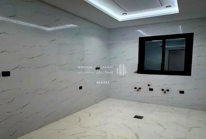 4 bedroom apartment in Al Marwa 2