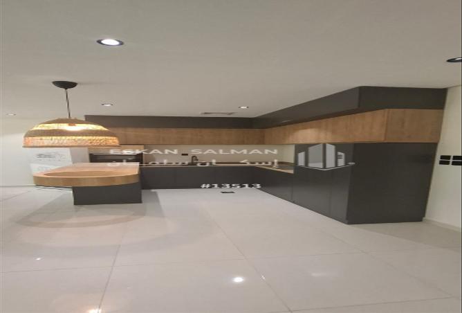 5 bedroom apartment in Al Aziziyah 3