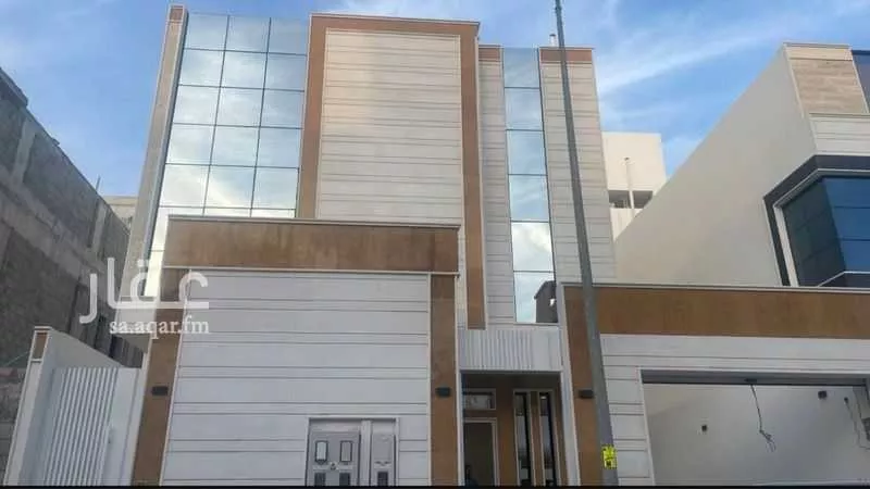 فيلا 8 غرف في الرمال