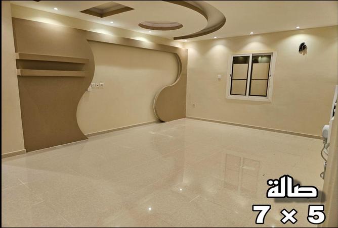 5 bedroom villa in Al Falah 2