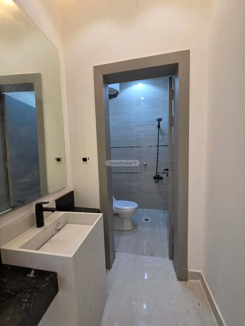 4 bedroom floor in Badr 9