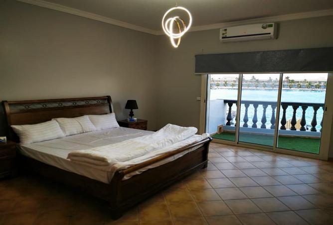 6 bedroom villa in Durrat Al Arus 3