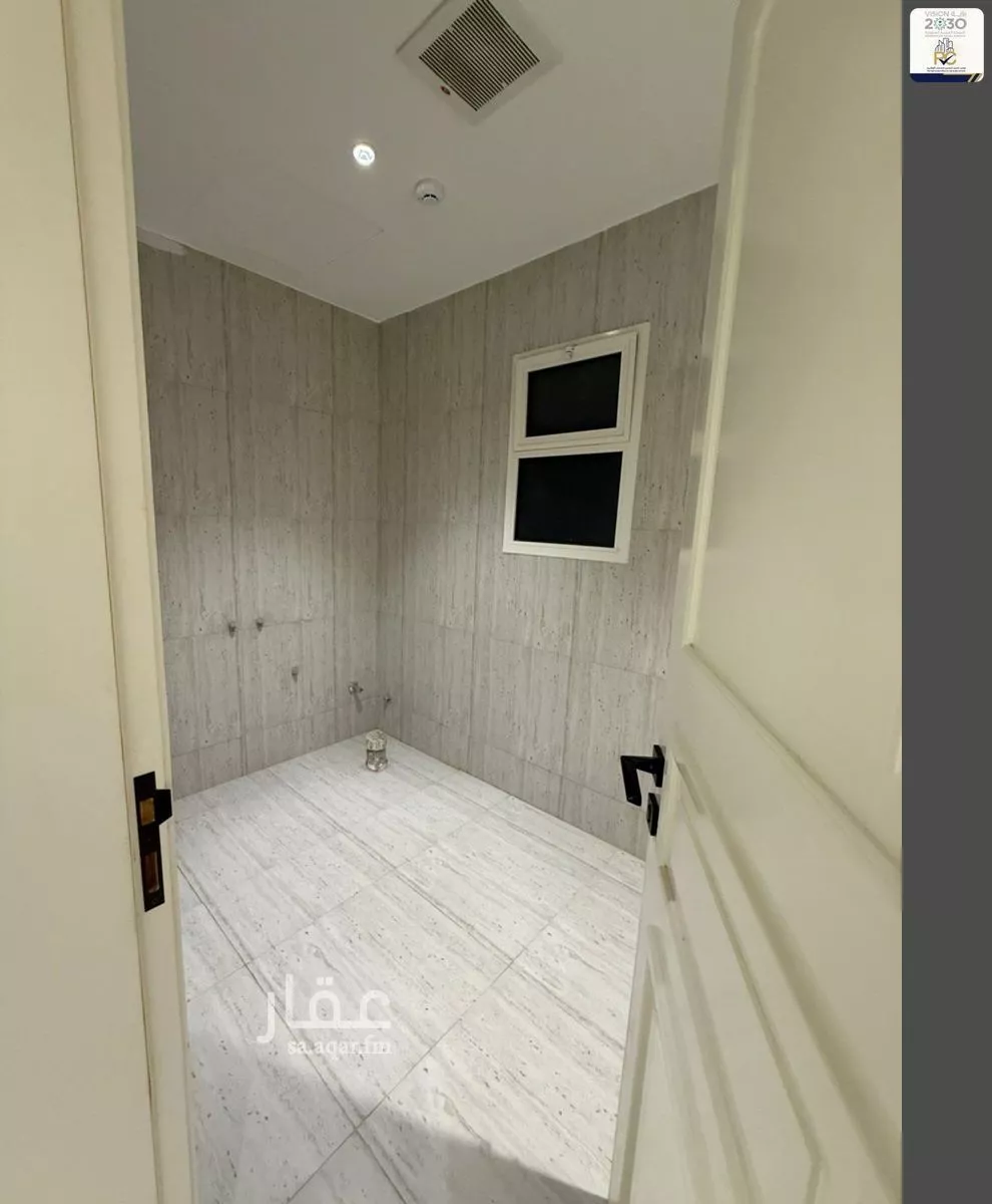 3 bedroom apartment in Al Malqa 13