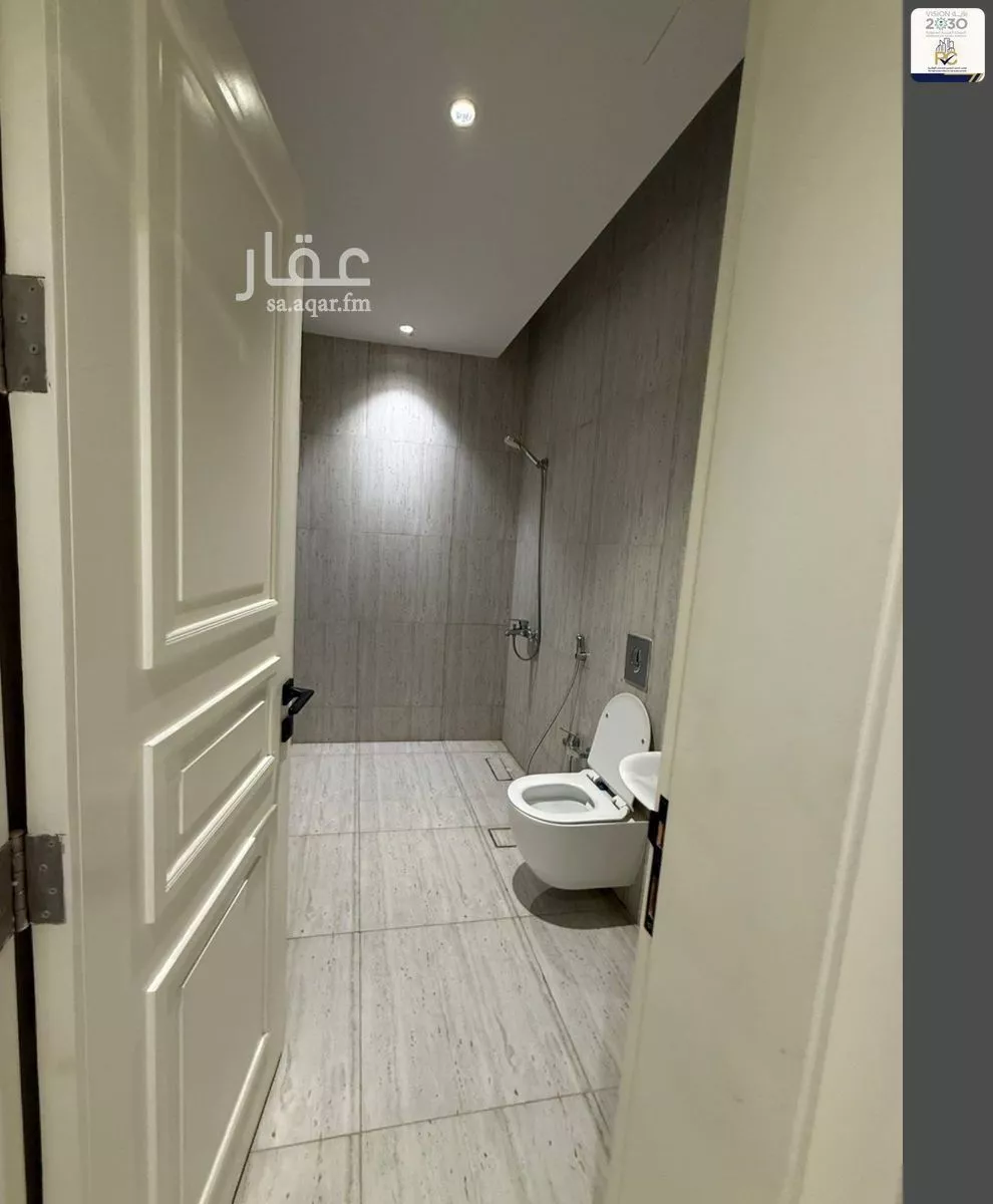 3 bedroom apartment in Al Malqa 5