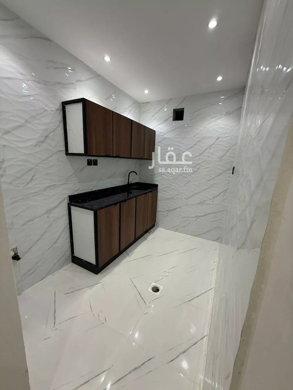 شقة 1 غرف في المربع 1