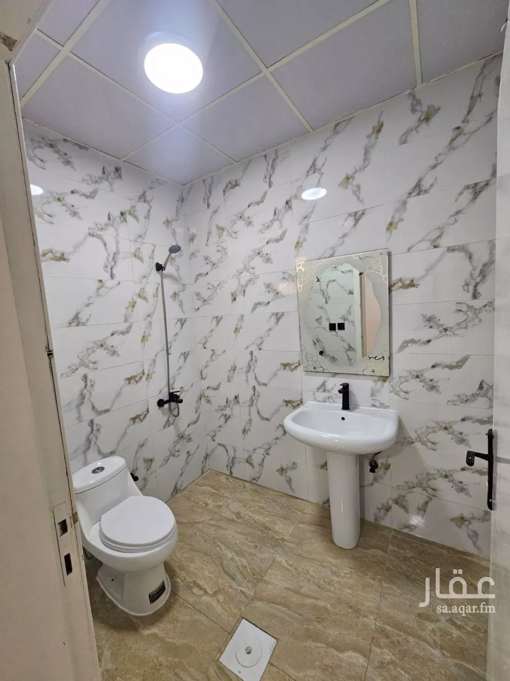 شقة 1 غرف في المربع 3