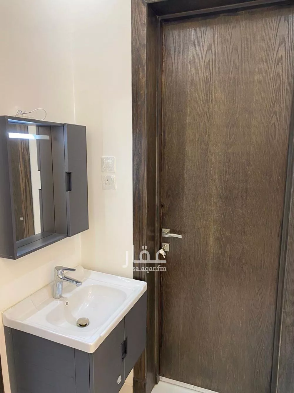 3 bedroom floor in Dahiat Namar 5