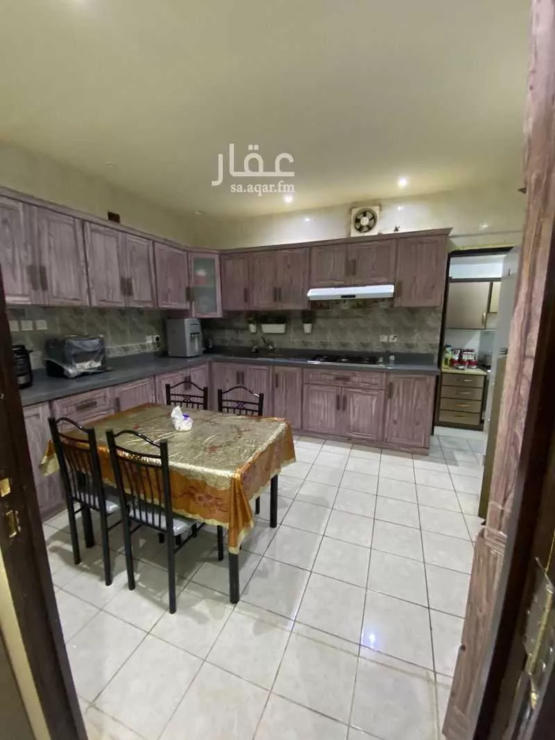 فيلا 10 غرف في العارض 3