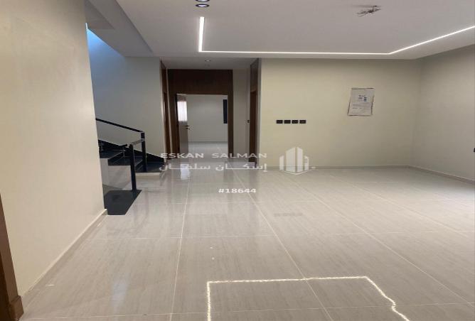 7 bedroom villa in Jeddah 3