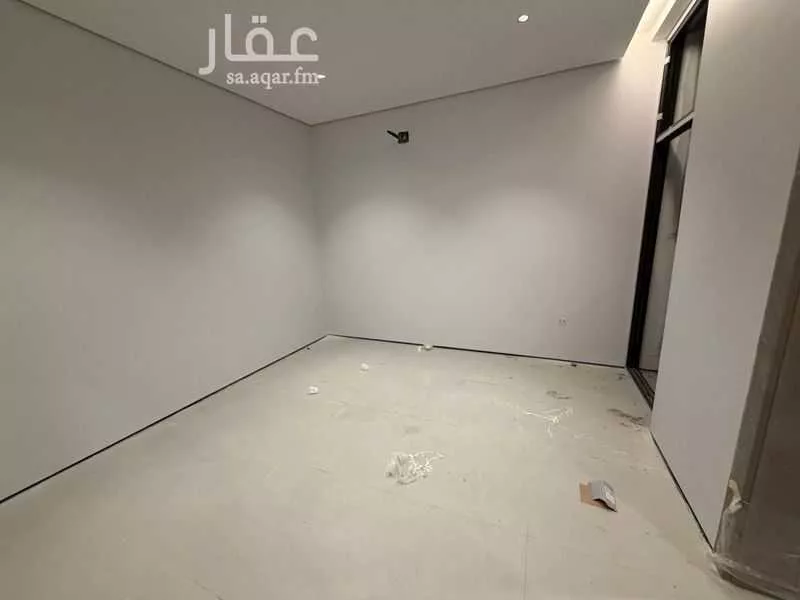 شقة 5 غرف في الملقا 4