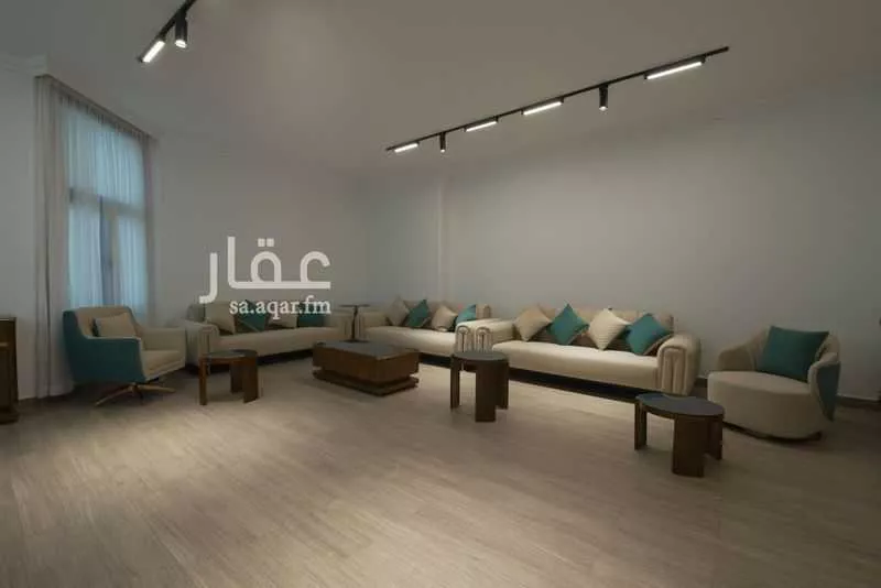 3000 sqm building in Al Olaya 1
