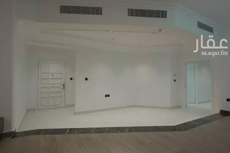 3000 sqm building in Al Olaya 4