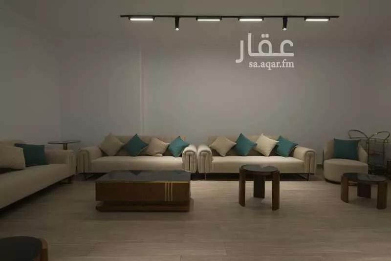 3000 sqm building in Al Olaya 5
