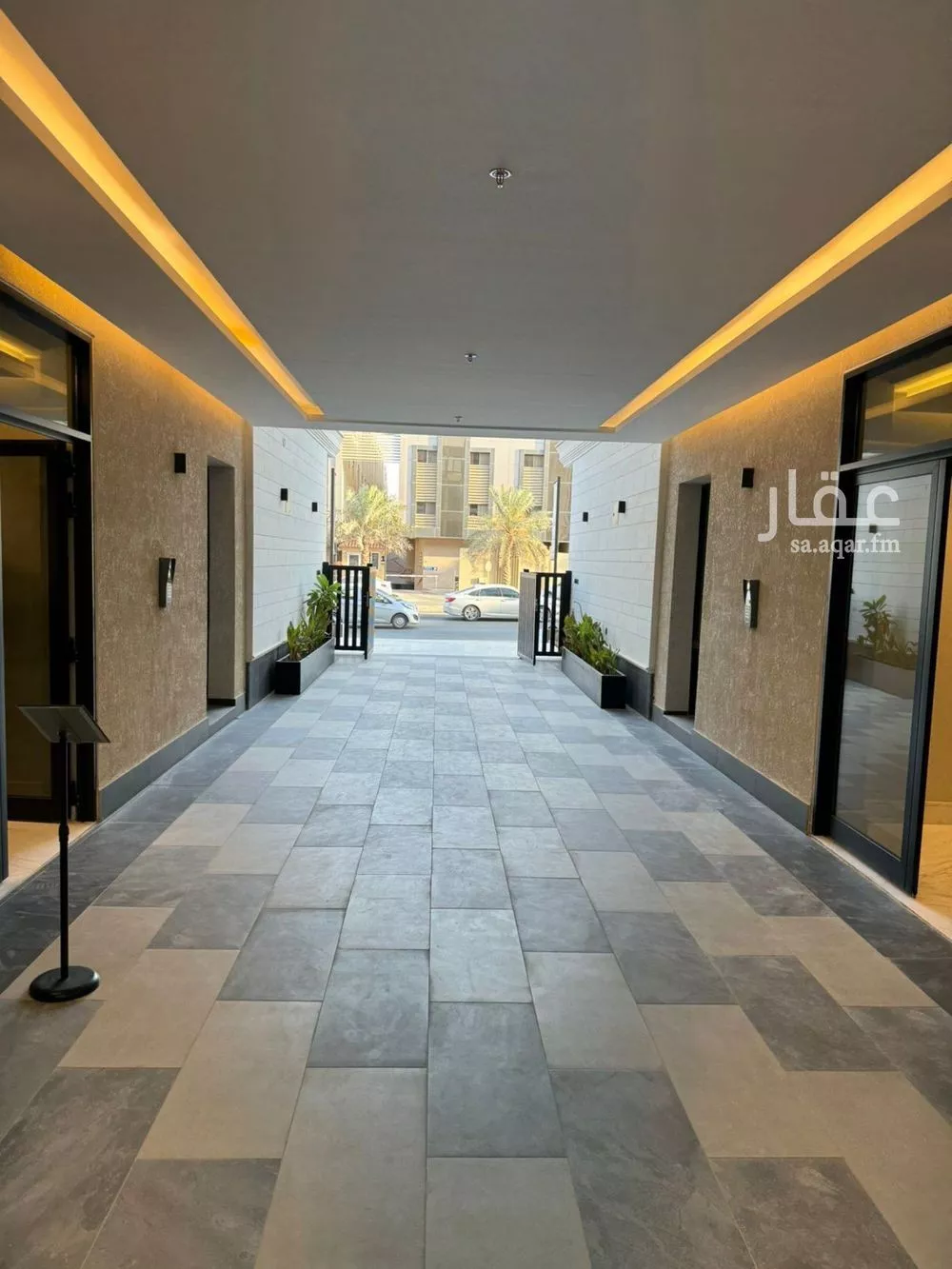 3 bedroom apartment in Al Malqa 19