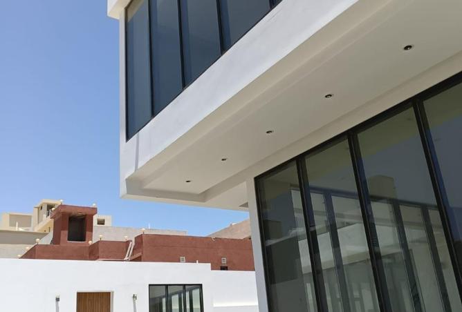 5 bedroom villa in Az Zomorod 2