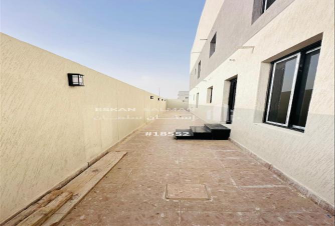 5 bedroom apartment in Al Aziziyah 2