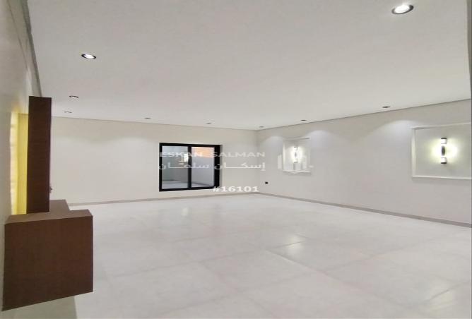 7 bedroom apartment in Al Aziziyah 3