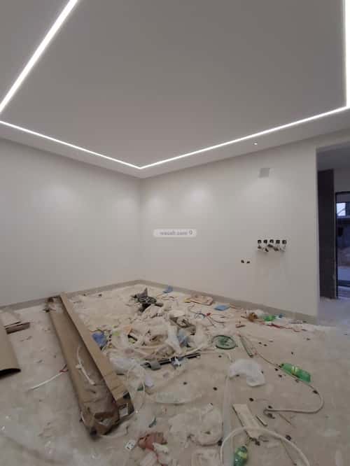 5 bedroom floor in Tuwaiq 3