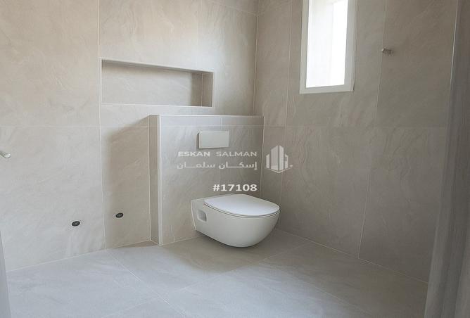 5 bedroom apartment in Dahiyat Al Malik Fahd 3