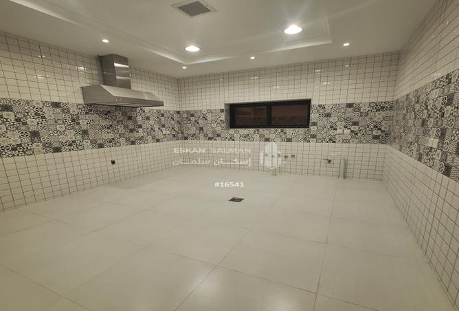 6 bedroom apartment in Taibah 3