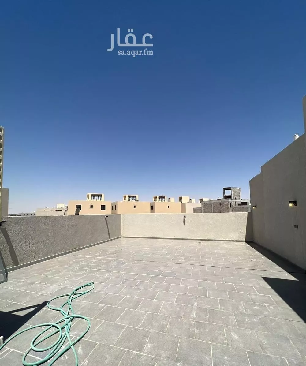 شقة 4 غرف في الرمال 12