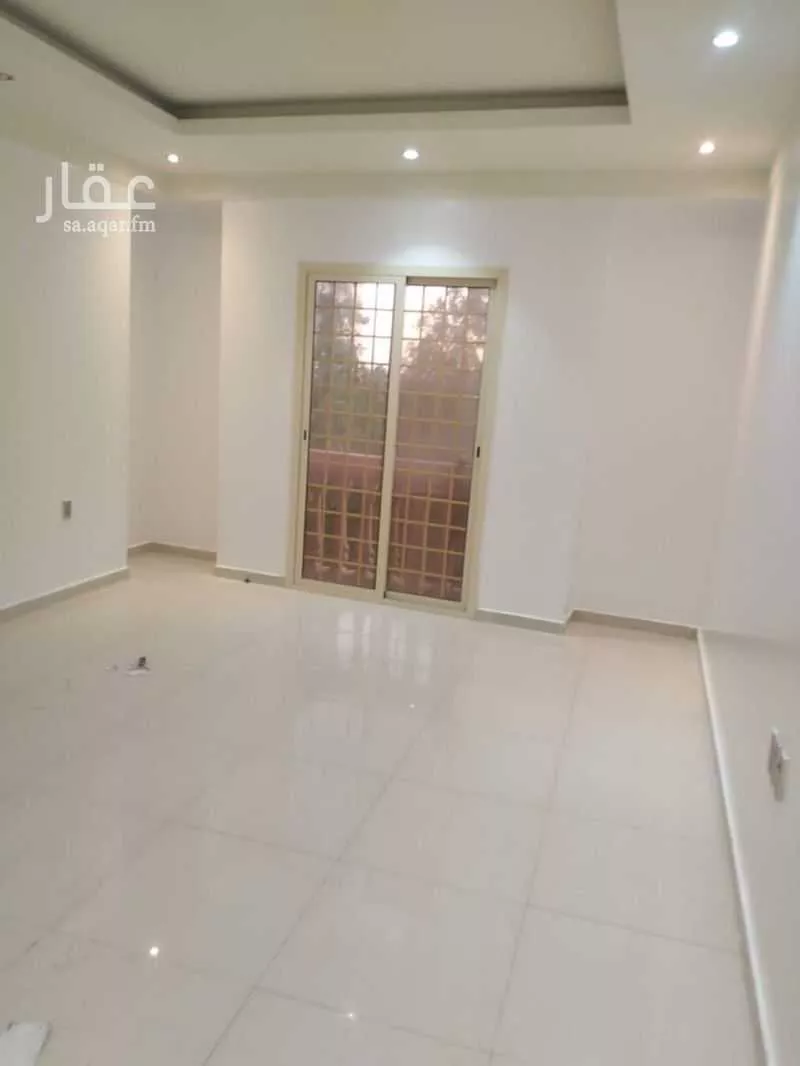 5 bedroom apartment in Al Hamra 4