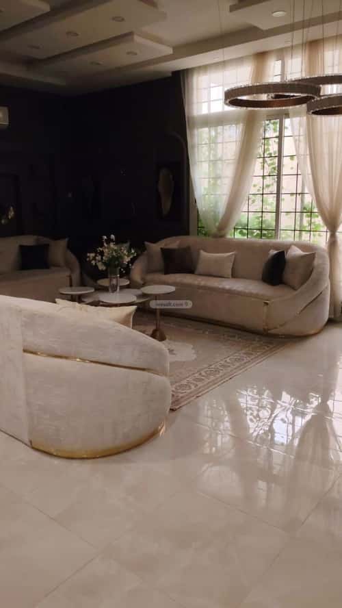 5 bedroom villa in Al Yaqout 16