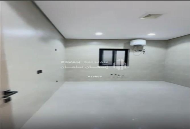 شقة 6 غرف في Dahiyat Al Malik Fahd 2