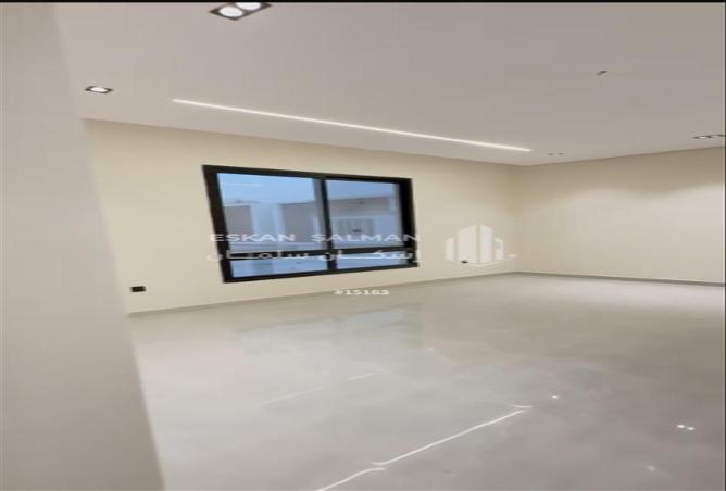 5 bedroom apartment in Dahiyat Al Malik Fahd 3