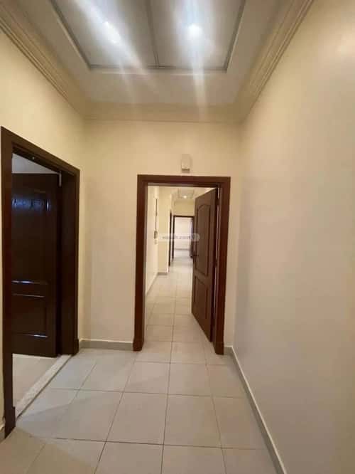 4 bedroom apartment in Mishrifah, Jeddah 9