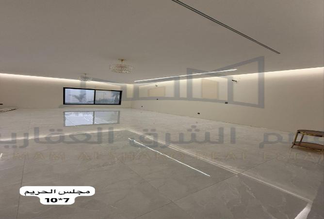 6 bedroom villa in Al Shiraa 2