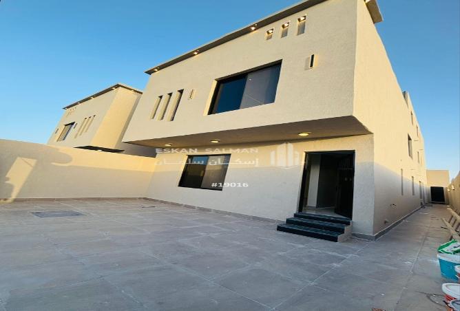 7 bedroom apartment in Al Aziziyah 3