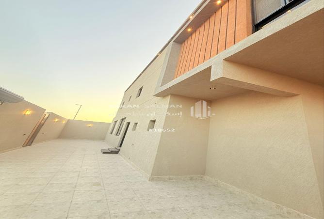 7 bedroom villa in Al Shiraa 2