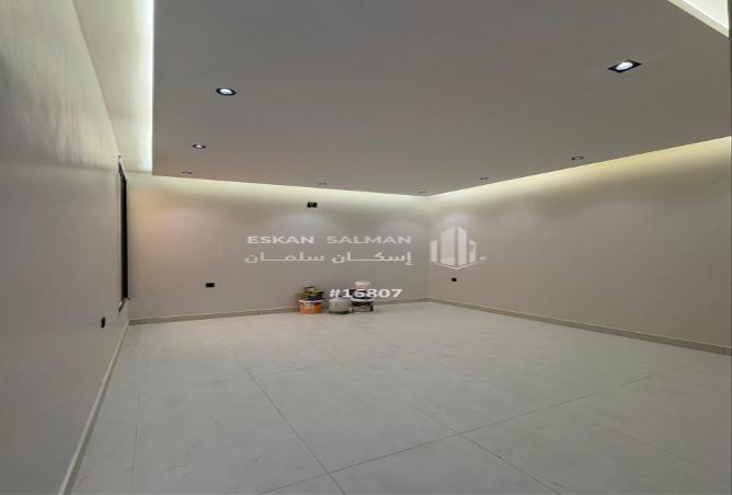 7 bedroom apartment in Al Yarmouk 2