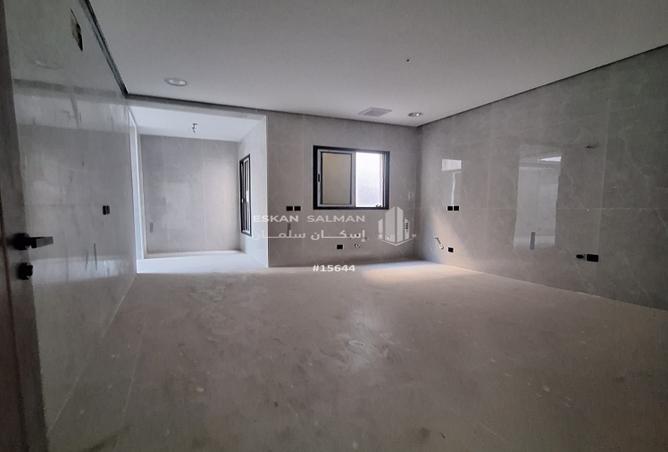 7 bedroom villa in Dahiyat Al Malik Fahd 3