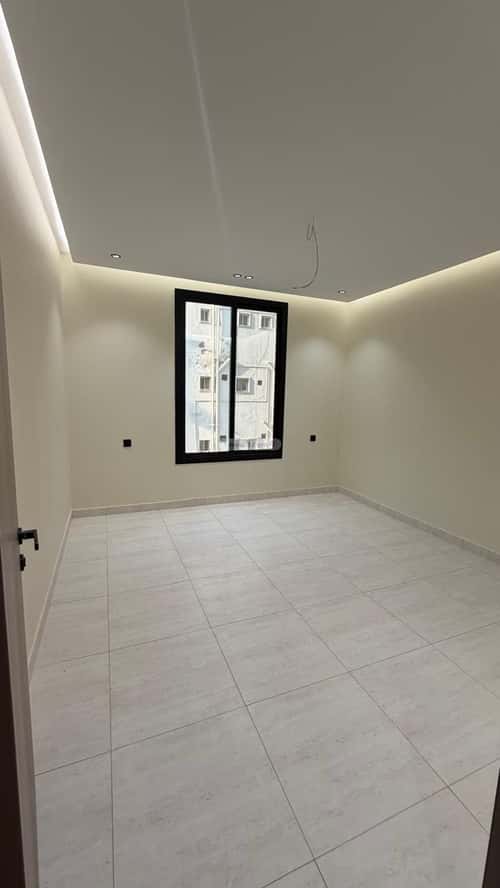 4 bedroom apartment in Al Rawdah 3