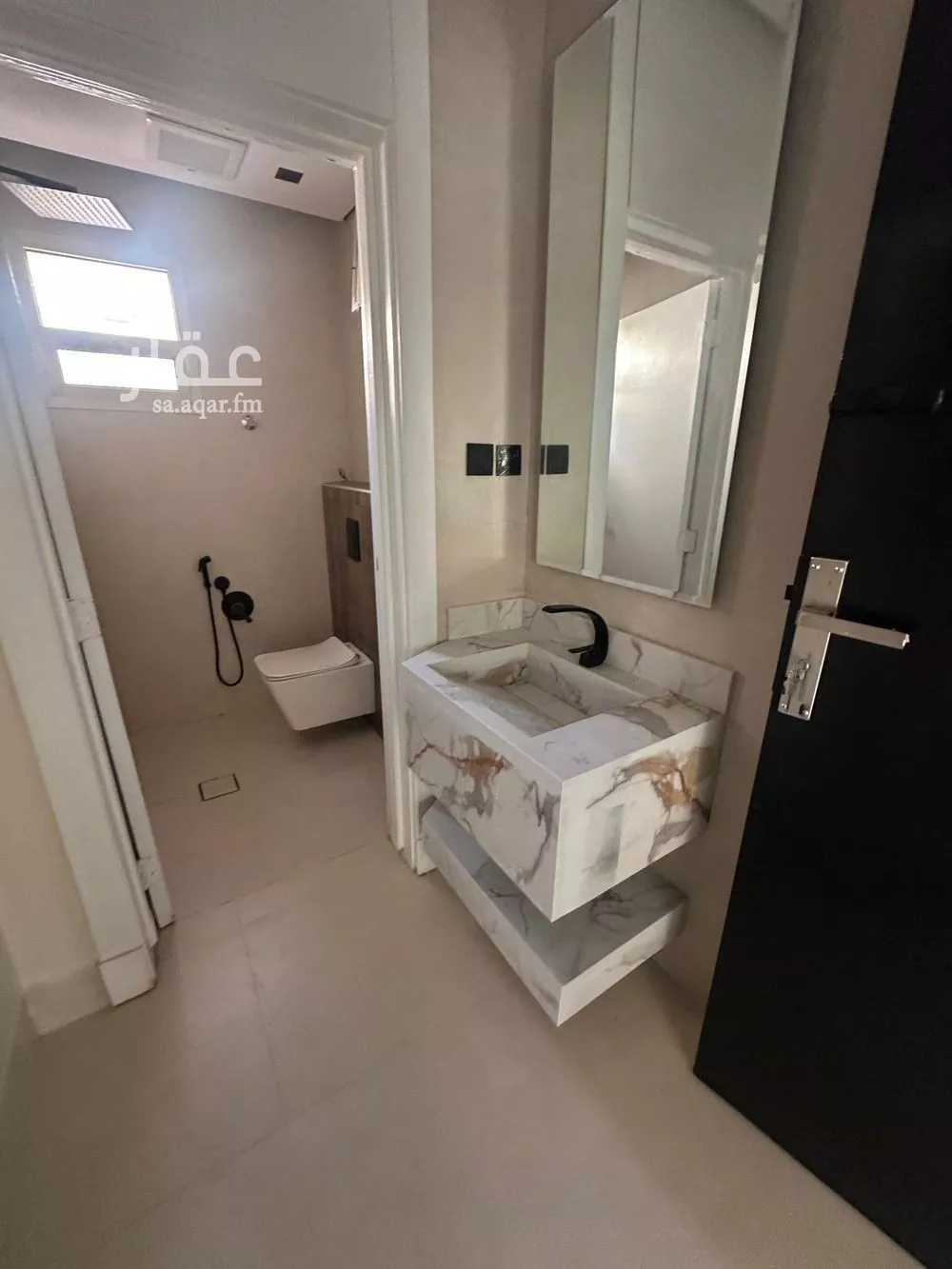 3 bedroom floor in Al Munsiyah 11