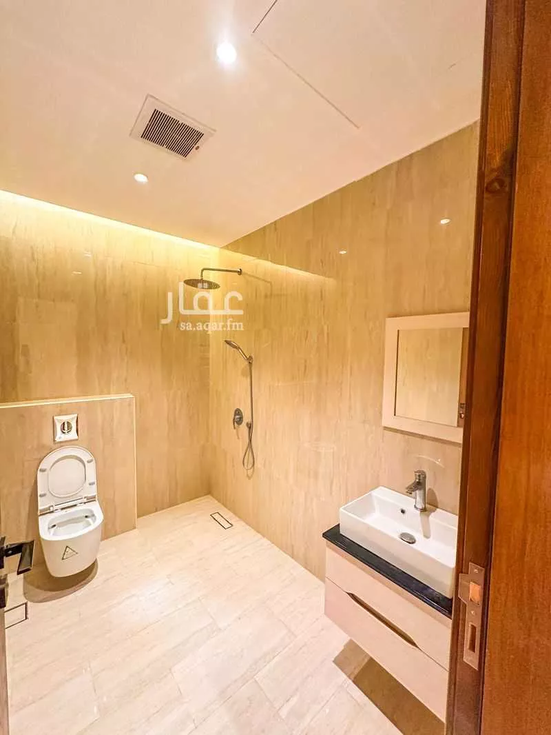 6 bedroom floor in Al Qairawan 3