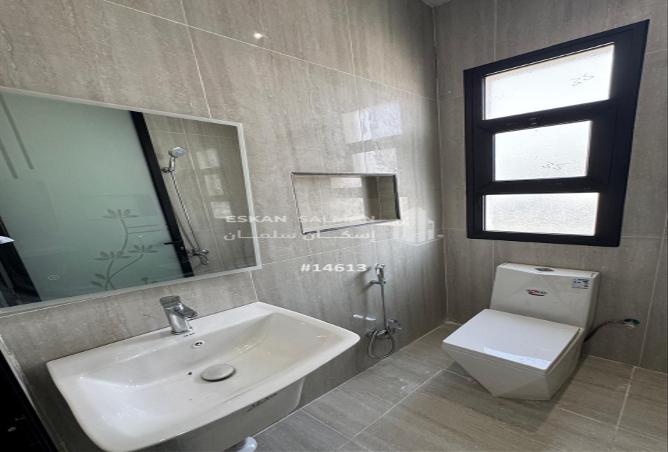 7 bedroom villa in Al Dana 2