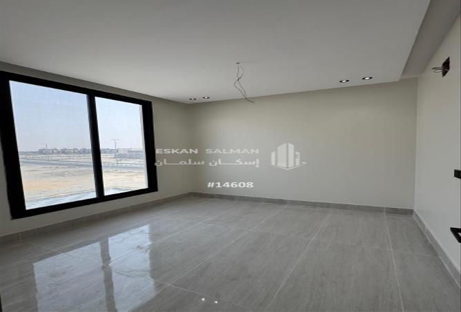 7 bedroom villa in Al Dana 2