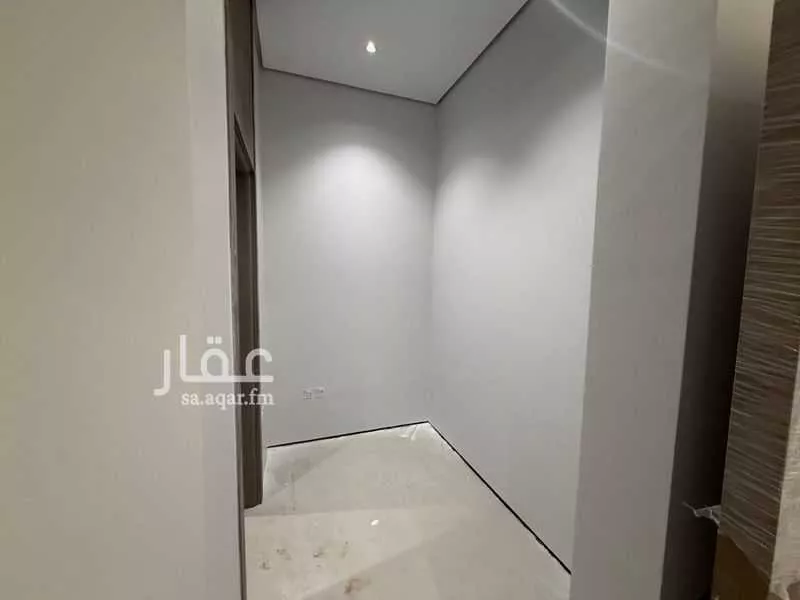 دور 5 غرف في الملقا 11