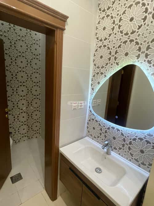 5 bedroom apartment in Al Marwa 5