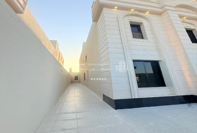 7 bedroom villa in At Taawon 2