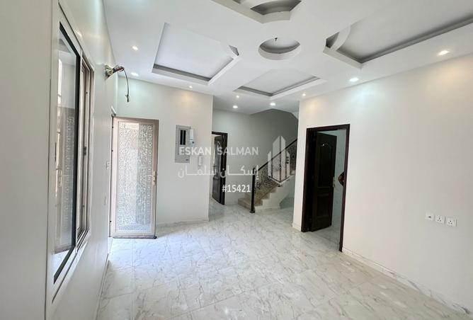 6 bedroom villa in Al Hamra 3