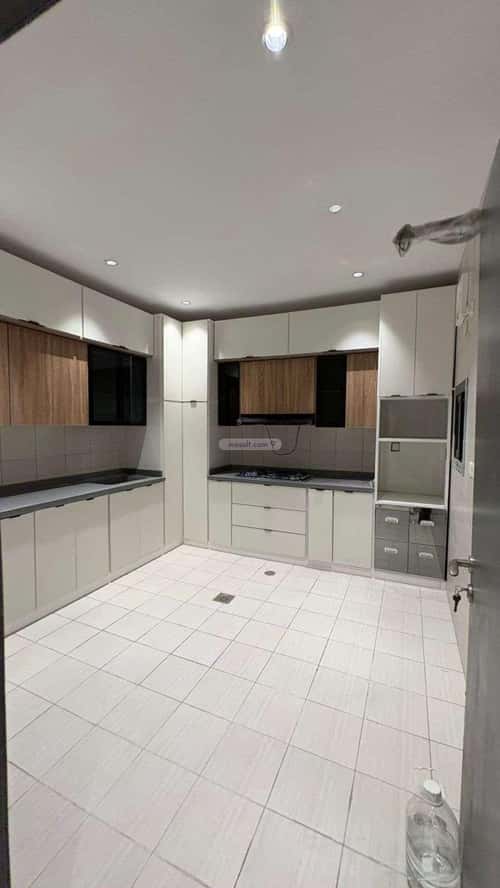 شقة 5 غرف في الواحة 1