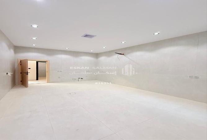 7 bedroom villa in Hajr Al Thalith 3
